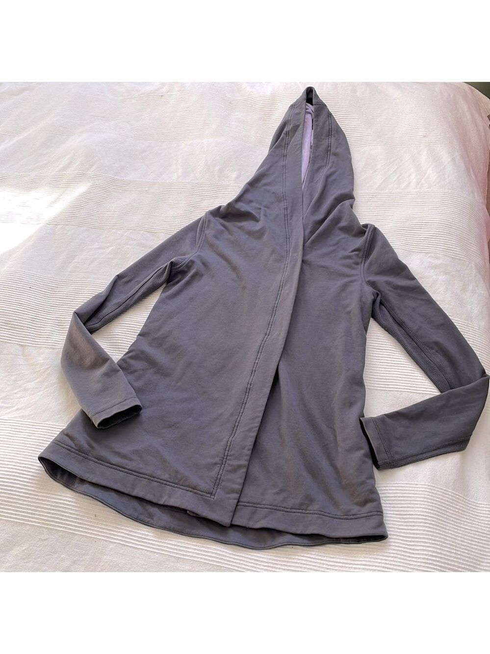 LULULEMON Awareness Gray and Purple Wrap Size 8